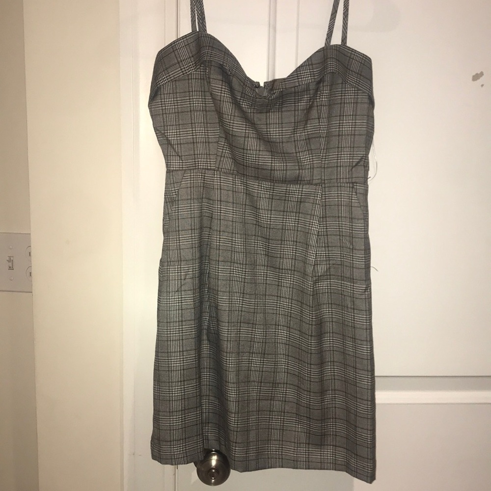 Never worn with tags, dress from Lulus!